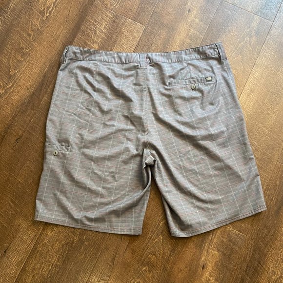 North Face Pura Vida Bermuda Shorts - Size 38 - Picture 3 of 7
